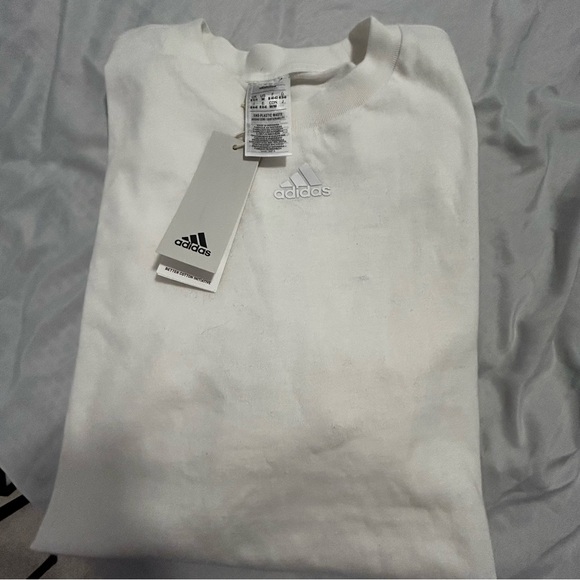 Adidas shirt - Picture 2 of 4